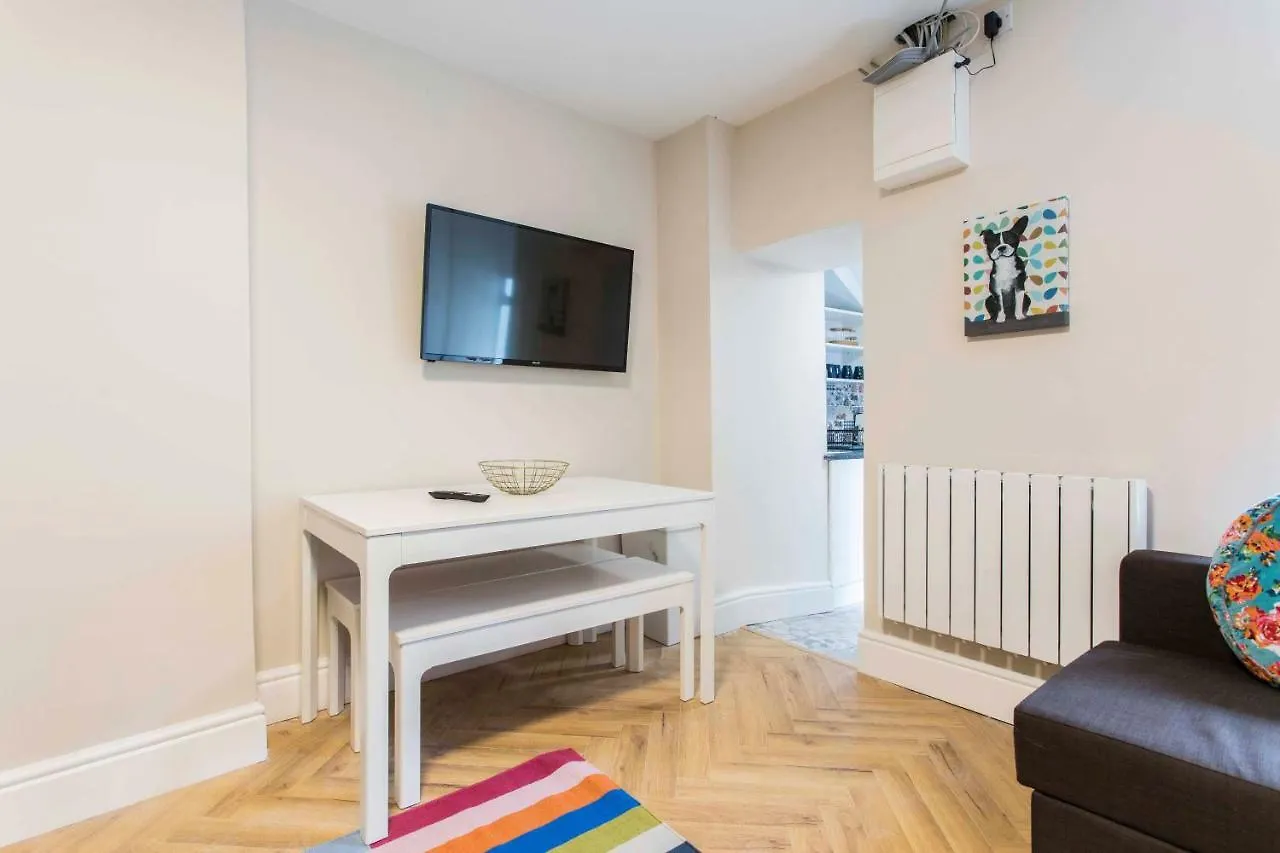 New Georgian Self-Catered Apartments At The Spire Dublin 0*,